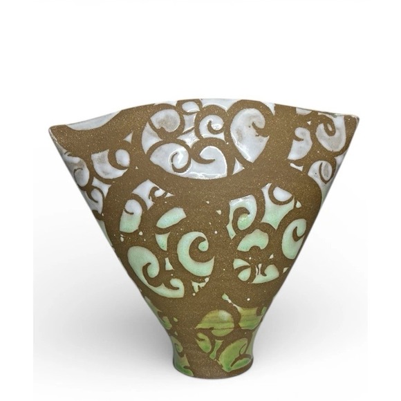 Liz Kinder Other - Liz Kinder Pinch Vase Philly Post Modern Abstract Studio Art Pottery Swirl Green